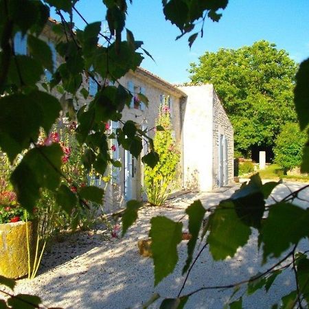 Chambres D'Hotes Domaine Le Fragnaud Saint-Porchaire Экстерьер фото