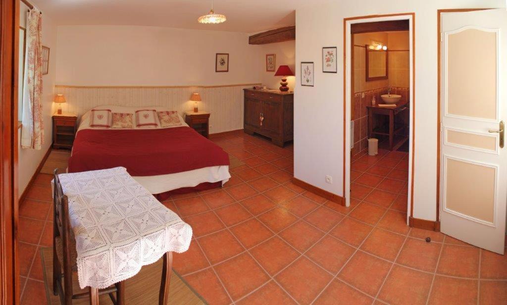 Chambres D'Hotes Domaine Le Fragnaud Saint-Porchaire Экстерьер фото