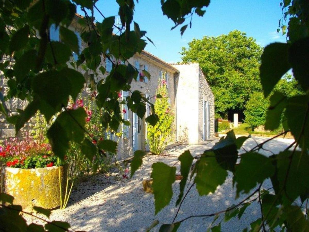 Chambres D'Hotes Domaine Le Fragnaud Saint-Porchaire Экстерьер фото